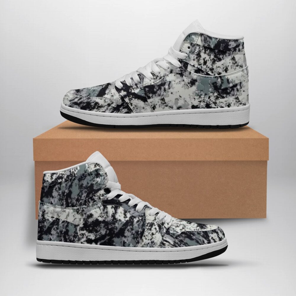 Comfort Knit Sneakers for Light Outdoor Adventures - Legendify Pro
